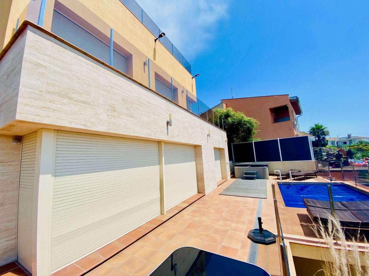 Luxury Villa Investingspain With Sea Views, Pool And Jacuzzi Lloret de Mar Eksteriør billede